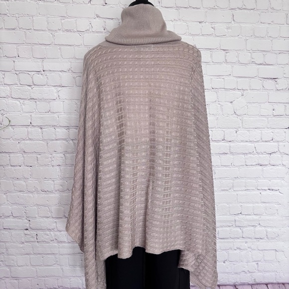 BOSTON PROPER Tan Cable Knit Turtleneck Poncho Sweater--EUC--XS/S - Picture 6 of 14